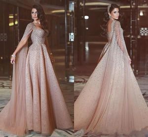 Arabisk Crystal Beaded Evening med Cape En Line Sweetheart Sweep Train Prom Klänning Backless Formal Party Gowns