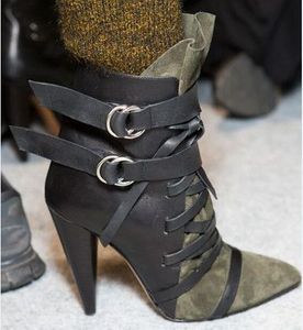 2018 새로운 군대 녹색 여성 포인트 발가락 브랜드 desigh 부츠 가을 겨울 패치 워크 크로스 묶여 스파이크 발 뒤꿈치 버클 여성 파티 신발