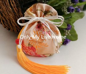 Handgjorda Tassel Floral Silk Brocade Smycken Påse Presentkassar Små Satin Drawstring Väskor Pouches Sachet Cloth Bag för Smycken