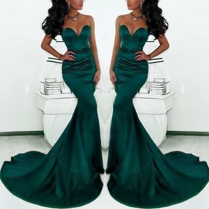 Emerald Green Mermaid Evening Wear Gorgeous Sweetheart Long Plus Size Satin Fishtail Special OCN Prom Dresses for Women