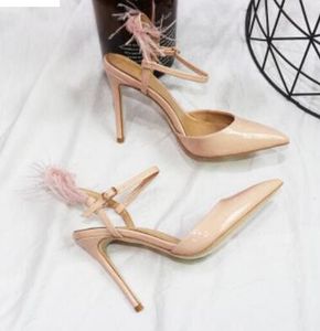 2018 Nuove donne piuma tacchi alti tacco sottile pompe di pelliccia morbida scarpe da festa pompe di vernice scarpe da sposa scarpe con cinturino fibbia