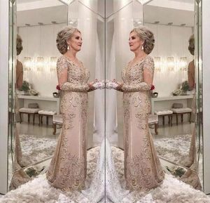 2018 Luxus Mutter der Brautkleider V-Ausschnitt Lange Ärmel Kristall Perlen Meerjungfrau Spitze Applique Plus Size Party Abendhochzeit Guest Gowns