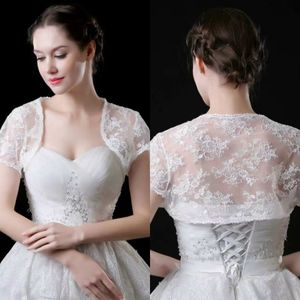 Högkvalitativa Bridal Wraps Lace Applique Kortärmad Sheath Bridal Bolero För Bröllopsklänningar Skräddarsydda Jacka