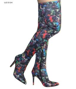 2018 أزياء المرأة الأحذية طباعة الجوارب القماش كعب رقيقة فوق الركبة أحذية عالية السيدات حزب أحذية مختلط لون الجوارب النساء