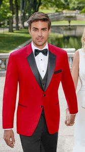 Yeni Popüler Kırmızı Erkekler Düğün Smokin Notch yaka Iki Düğme Damat Smokin Mükemmel Erkekler Balo Yemeği / Darty Suit (Ceket + Pantolon + Kravat + Yelek) 81
