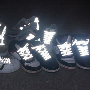 10 Çift Trafik Sinyali Belirtili Çift Yan Yansıtıcı Koşucu Güvenlik Aydınlık Parlayan Shoelaces Unisex Spor Basketbol Tuval Ayakkabıları için Unisex