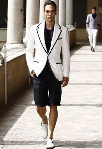 Custom Made Men Suit Bianco Nero Corti Pantaloni da sposa Abiti slim fit casuale Summer Beach Semplice Uomini Blazer Prom smoking 2Pieces Jacket + Pants