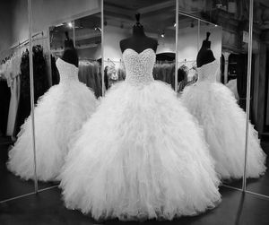 Vestidos de Princesa Quinceanera de Feather de luxo Vintage Cristais Sparkly Crystals comprimento do piso Ruffles em cascata 16 vestidos doces hy461