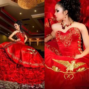 Vintage Sweetheart Red Gold Haft Gown Gown Gown Quinceanera Sukienki Satynowe Ruffles Lace Up Floor Długość Vestido De Festa Sweet 16 Dress