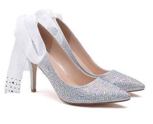 2018 Scarpe da sposa da sposa in cristallo con borchie argento Bling Scarpe da donna sexy con punta a punta Décolleté in pizzo con cinturino alla caviglia Scarpe con tacco alto da donna