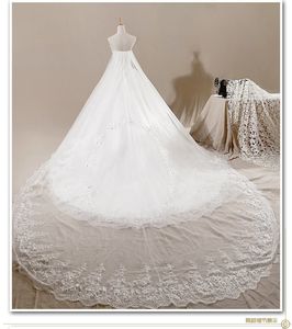 2018 Echtes Muster eines wunderschönen Illusions-Diamant-Hochzeitskleides mit hohem Kragen und durchsichtigem Rücken-Kathedralen-Brautkleid