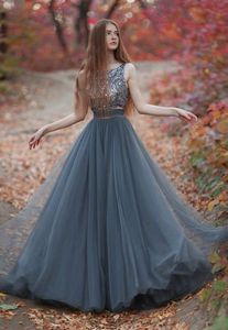 Piękna linia szary długie sukienki z frezowaniem bez rękawów o niskiej części podłogi długość kryształowej balu sukienka wieczorowe formalne suknie