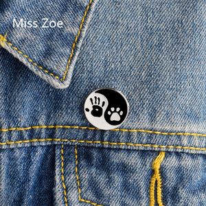 Miss Zoe Me Vijf! Pin Palm en Poot Pins Leuke Hond Puppy Katje Broche Pins Diy Badge Gift Sieraden Voouwen Meisje Kids