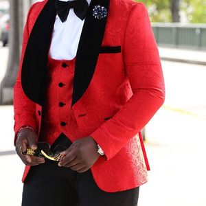 2018 Nuovo stile classico Custom Made Slim Fit Fiore rosso Smoking dello sposo Scialle Bavero Groomsman Best Man Prom Blazer Sposo Abiti da sposa