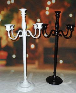 Popular atacado Branco ou preto pintado candelabro de casamento