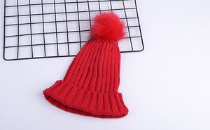 Quente Big Menina do inverno Gorro cor sólida Faux Fur bola Beanie Crochet Knitting Caps Mulher Mãe Chapéus