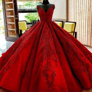 Sparkly Gorgeous Beaded Aftonklänningar Sheer Jewel Nacke Ärmlös Snörning Applique Red Carpet Dress Fluffy Tulle Ball Gowns Aftonklänning