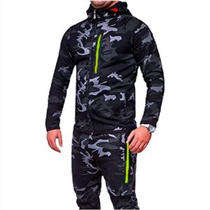 2018 New Zipper Camouflage Running Jacket Uomo Plus Size Camo Cappotti con cappuccio Army Jacket Uomo Outdoor workout Sport Coat