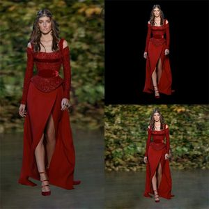 Elie Saab 2018 Red Prom Dresses Koraliki z długim rękawem Side Split Formalne Suknie Wieczorowe Cekiny linii Sukienka