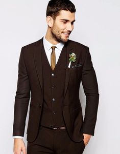 Smoking dello sposo di alta qualità One Button Brown Peak Risvolto Groomsmen Best Man Suit Wedding Mens Suit (Jacket + Pants + Vest + Tie) J160