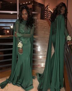 Ny ankomst mörkgrön pärlstav aftonklänningar sexig udde stil sjöjungfru hög hals långa ärmar formell tävling prom party klänningar dubai arabiska
