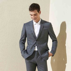 Light Grey Business Mens Suits Slim Fit Groomsmen Wedding Tuxedos Two Pieces Groom Suit Peaked Lapel Formal Blazers With Jacket And pants
