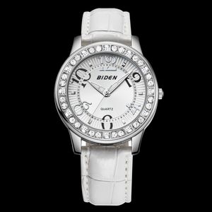 Orologio da donna casual luminoso impermeabile Orologi sportivi da donna Cinturino in pelle quadrante strass bianco Abito Relogio Orologio da polso femminile al quarzo