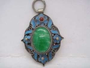 Ciondolo fiore blu Cloisonne in giada verde antico intarsiato in argento tibet cinese