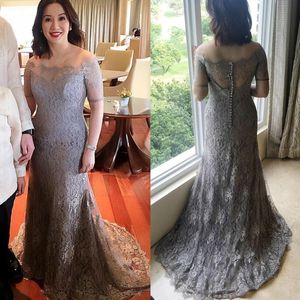 Elegant Mermaid Lace Mother Of The Bride Dresses With Half Sleeves Off Shoulder Evening Gowns Sweep Train Wedding Guest Dress