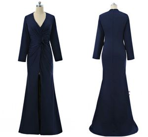 Vintage Navy V Nackmor av bruden Groom Klänningar Billiga Slit Chiffon Pläterade Långärmad Zipper Back Formell Prom Aftonklänning