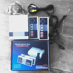 A Mini TV de chegada pode armazenar 620 console de jogo de vídeo portátil para jogos de jogos NES com caixas de varejo