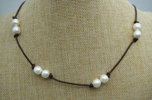 Schwarzer Leder Perlenschmuck, 10mm Runde Perle Choker Halskette, weiße Süßwasserperlen Halskette, Geburtstag Hochzeit Frauen Party Geschenk 2018N16