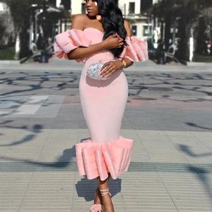 Unique Fashion Short Prom Dresses Sweetheart Ruffles Ruched Short Sleeve Cocktail Dress Sexy Satin ea Length Party Dress Celebrity Gown