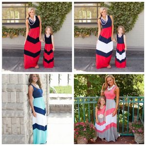 Sommerkleider Gestreiftes Mutter-Mädchen-Kleid Mutter-Tochter-passende Kleider Familie passende Outfits Mama und ich Kleidung DHT475