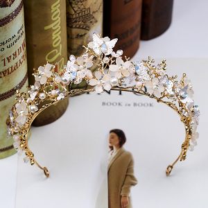 Nya fjärilar Flower Bride Headpieces Crystal Crown Gold Barock Tiaras Bröllopstillbehör smycken Birthday Alloy Bridal Hair P275D