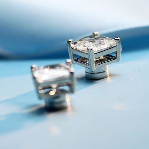 Orecchini magnetici Diamante clip on orecchini orecchini di dichiarazione di alta qualità moda zircone anelli per orecchio da sposa Vendita calda in Offerta