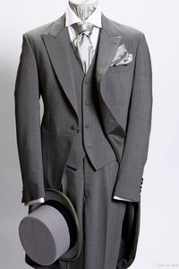 Yeni Varış Groomsmen Tepe Yaka Damat Smokin Sabah Tarzı Erkekler Düğün / Balo İyi Adam Blazer Suits (Ceket + Pantolon + Yelek + Kravat) M164