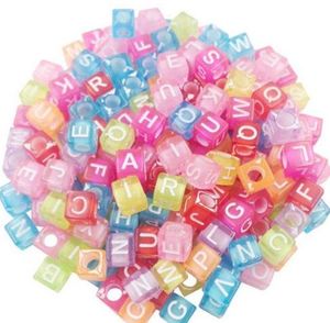 1000Pcs Mixed Alphabet Letter Acrylic Flat Cube Spacer Beads 7mm for Jewelry Making