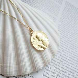 Collana di preghiera della Vergine Maria pendenti in argento sterling 925 color oro semplice collana con ritratto selvaggio pendenti da donna gioielleria raffinata S18101308