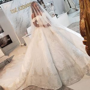 Av Axel Bodice Bröllopsklänningar Sequins Beaded Lace Appliques Bollkännedom Bröllop Klänning Glamorös Dubai Princess Bröllopsklänningar Robe de Mar