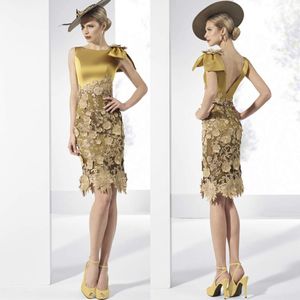 Elegante Goldspitze Mutter der Brautkleider Bateau Halsscheide Backless 3D Appliziertes Hochzeit Gastkleid Knielange Formale Kleider