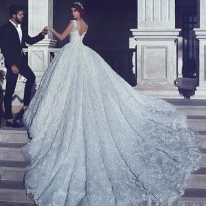 Dubai Plus Storlek Bröllopsklänningar Sequins Pärlor V-hals Appliques Lace Ball Gown Bröllopsklänning 2018 Glamorös Saudiarabien Vestido de Novia