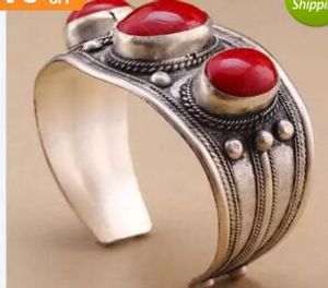 Unisex Vintage Oval Rote Koralle Stein Perlen Manschettenarmband Tibet