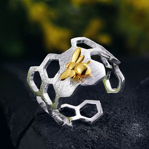 Real 925 Sterling Silver 18K Gold Bee Ringar Naturliga fina Smycken Hem Guard Honeycomb Open Ring för kvinnor