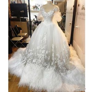 Feder Brautkleider Brautkleider Vintage Gothic Ballkleid Hochzeitskleid Plus Größe Vestido de Novia mit 3D-Applikationen