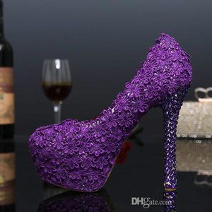 豪華な紫色の色の結婚式の靴浅い口の丸いつま先のレースの靴14cmハイヒールのパンプスの花嫁ファッションドレスの靴