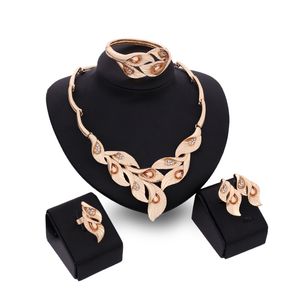 Dubai 18K Gold Pendant Calla Lily Necklace Sets Fashion African Diamond Wedding Bridal Jewelry Sets (Necklace + Bracelet + Earrings +Ring)