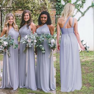 Abiti da damigella d'onore lunghi in chiffon grigio Sexy monospalla con volant aperto sul retro Abito da cerimonia nuziale grazioso abito da damigella d'onore senza maniche a-line