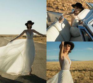 섹시한 스파게티 스트랩 웨딩 드레스 등뼈없는 sequined 쉬폰 층 길이 신부 가운 여름 해변 웨딩 드레스