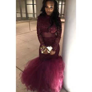 Ny ankomst Burgundy Två Piece Lace Mermaid Prom Klänningar Pärlor Kristaller Långärmade Tulle Golv Längd Formell Party Slitage Kvällar